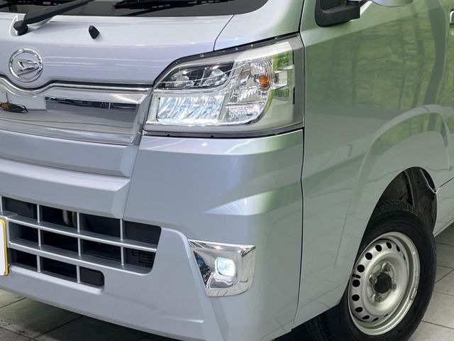 �yLED�w�b�h���C�g�z���V����ԑ��s�����ǍD�Ȏ��E���m�ۂ����S���ĉ^�]�ł��鍂�P�xLED�w�b�h���C�g�𑕔�!�_�����x�������A����d�͂��}�����Ă��܂��B