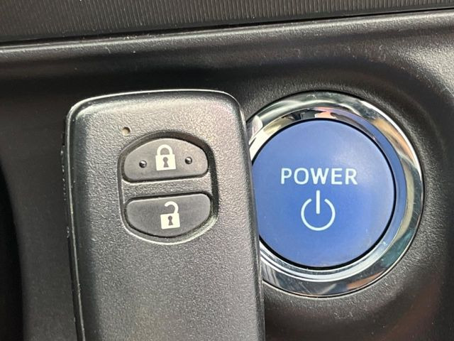 �y�X�}�[�g�L�[�z�J�o����|�P�b�g�ɓ��ꂽ�܂܂ł��h�A�̎{���E�������\�ȃX�}�[�g�L�[�𑕔��B�G���W���̃I���E�I�t�����J�M�����o���K�v����������Ƃ��Ă��֗��ł���