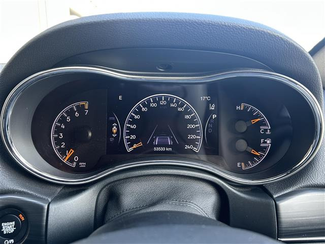 グランドチェロキーWK 10th アニバーサリーエディション 4WD