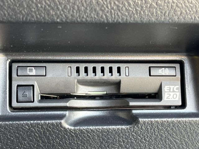 【ETC】高速道路の料金所をストレスなく通過!話題のスポットやサービスエリアに多い「スマートIC」利用時は必須のアイテムです。当店でセットアップを実施、ご納車当日からすぐにご利用いただけます!