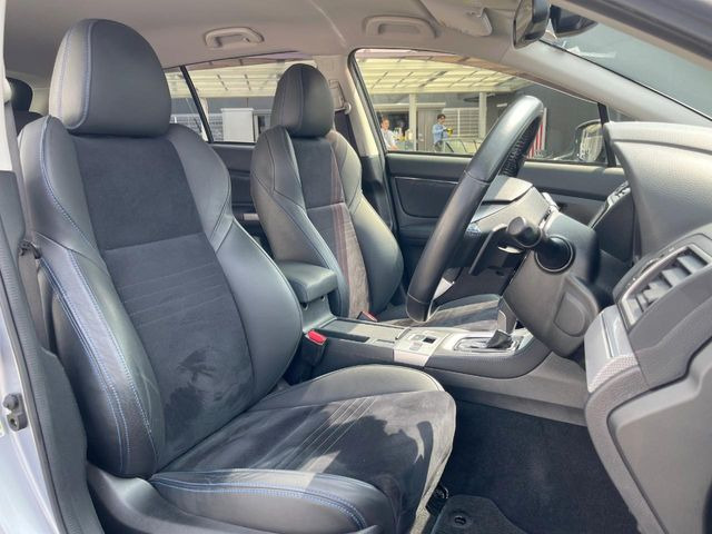 �y�n�[�t���U�[�V�[�g�z�������ƍ���S�n�𗼗������l�C�̃V�[�g���w�ʁE���ʂ̃t�@�u���b�N�f�ނ́A�ʋC���̗ǂ��⊊��ɂ����ɗD��Ă��܂��B�C���╞���ɍ��E���ꂸ���K�ɂ���肢�������܂��B