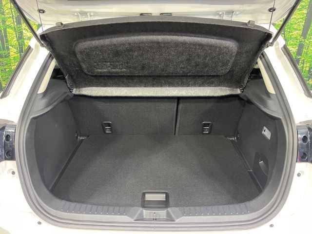 ���i�̂���������ʋ΁A���}���ɏ\���ȉ׎��X�y�[�X���m�ۂ��Ă���܂��B