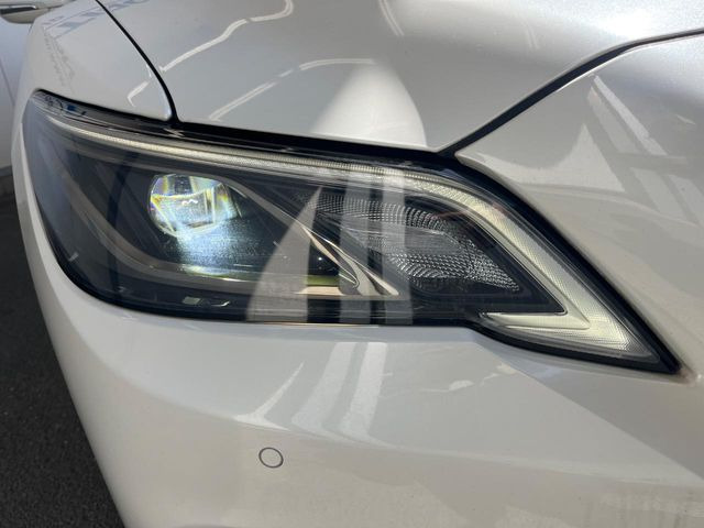 �yLED�w�b�h���C�g�z���V����ԑ��s�����ǍD�Ȏ��E���m�ۂ����S���ĉ^�]�ł��鍂�P�xLED�w�b�h���C�g�𑕔�!�_�����x�������A����d�͂��}�����Ă��܂��B