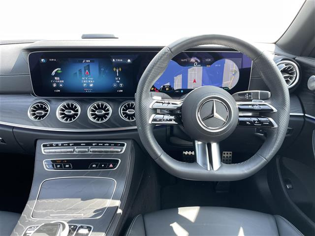 EクラスカブリオレE200 スポーツ