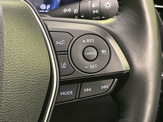 【レーダークルーズコントロール】高速道路での長距離走行が楽に!!自動で速度を保つクルーズコントロールが、衝突軽減システムと連携し、前方の車両を感知して車間を保つように速度調節してくれます!!