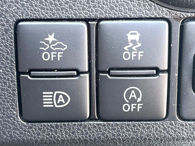 �y�X�}�[�g�A�V�X�g�z���s���ɑO���̎ԗ�����F�����A�Փ˂������Ȏ��͌x��ƃu���[�L�ŏՓˉ���Ɣ�Q�y�����A�V�X�g�B�����S�Ƀh���C�u�����y���݂��������܂��B