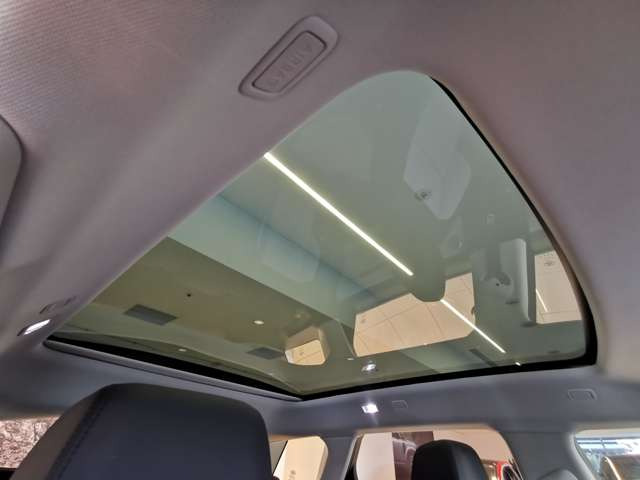 レンジローバーイヴォークダイナミック SE 2.0L D200 ディーゼル 4WD