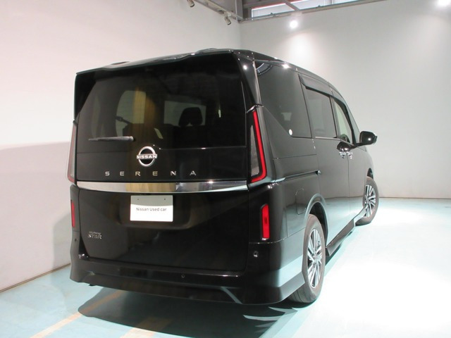 セレナ2.0 ハイウェイスターV 4WD