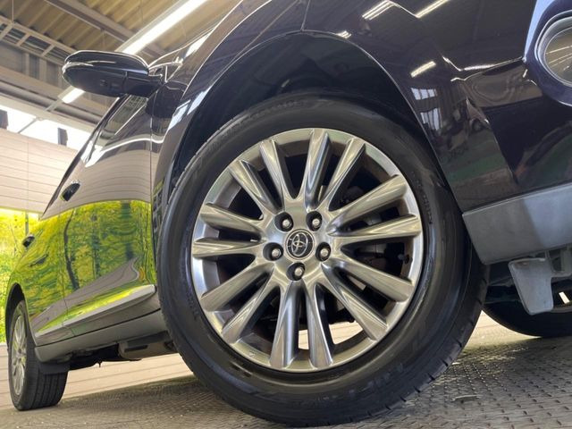 �y����18�C���`�A���~�z�C�[���z�O�ςɃ}�b�`���������A���~�z�C�[���𑕒����Ă���܂��B�e��ЊO�A���~�z�C�[����A�X�^�b�h���X�^�C�����戵�����Ă���܂��B���񂲑��k����������