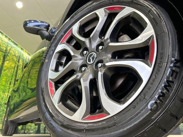 �y����16�C���`�A���~�z�C�[���z�O�ςɃ}�b�`���������A���~�z�C�[���𑕒����Ă���܂��B�e��ЊO�A���~�z�C�[����A�X�^�b�h���X�^�C�����戵�����Ă���܂��B���񂲑��k����������