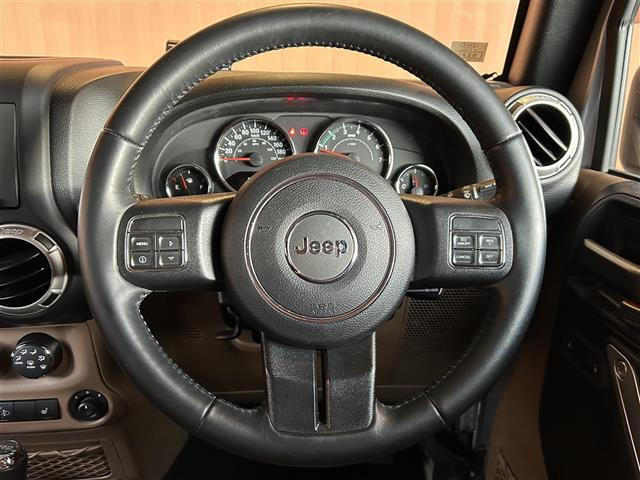 ラングラーアンリミテッド サハラ 4WD