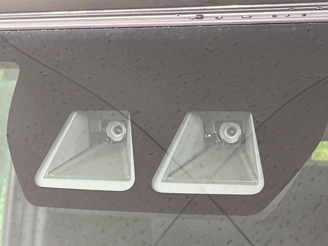 �y�X�}�[�g�A�V�X�g�z���s���ɑO���̎ԗ�����F�����A�Փ˂������Ȏ��͌x��ƃu���[�L�ŏՓˉ���Ɣ�Q�y�����A�V�X�g�B�����S�Ƀh���C�u�����y���݂��������܂��B