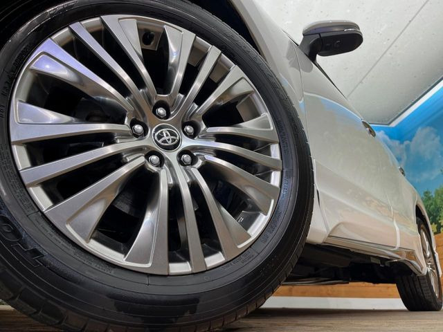 �y����19�C���`�A���~�z�C�[���z�O�ςɃ}�b�`���������A���~�z�C�[���𑕒����Ă���܂��B�e��ЊO�A���~�z�C�[����A�X�^�b�h���X�^�C�����戵�����Ă���܂��B���񂲑��k����������