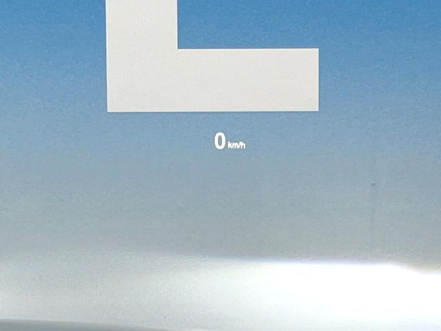 ���w�b�h�A�b�v�f�B�X�v���C:���݂̑��x�⑖�s�����f�W�^���\���ŉ^�]�ȑO���̃K���X�ɓ��e!�^�]���A���������炳���K�v�ȏ����m�F�ł���̂łƂ��Ă��֗��ň��S!