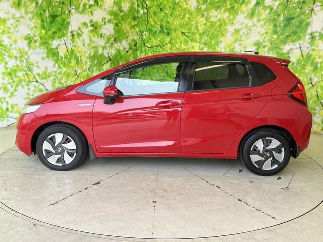 フィット1.5 ハイブリッド Fパッケージ