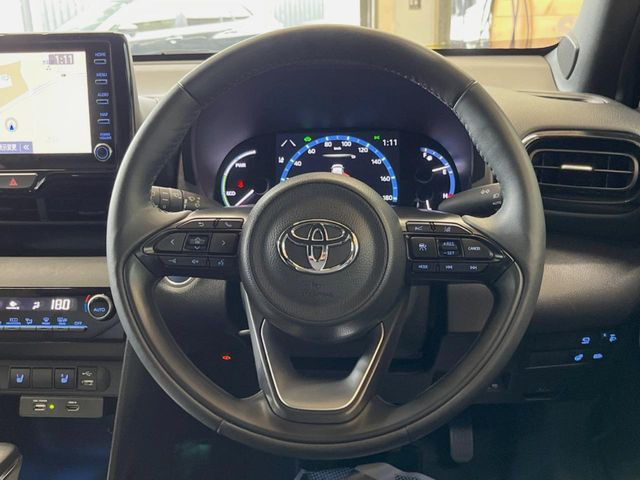 �y�����v�����X�e�A�����O�z�㎿�Ȋv���g�p���邱�ƂŁA��ɂ����������݂ƂĂ��^�]���₷���n���h���ł���