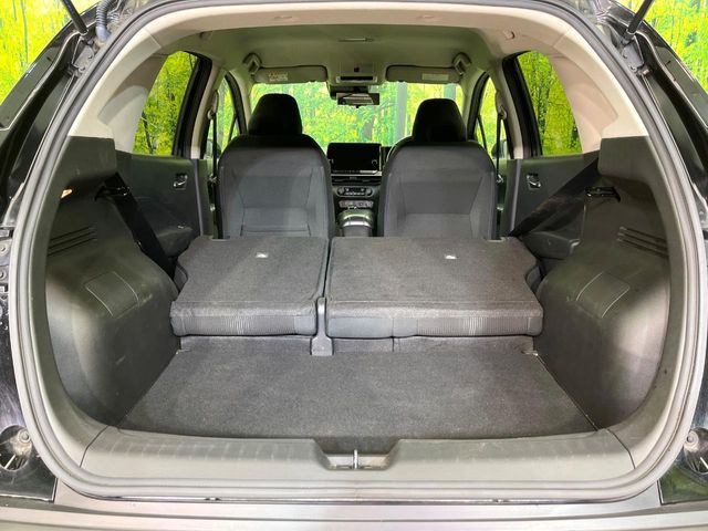 普段のお買い物や通勤、送迎等に十分な荷室スペースを確保しております。セカンドシートを倒すと、大きな荷物の積載も可能です♪