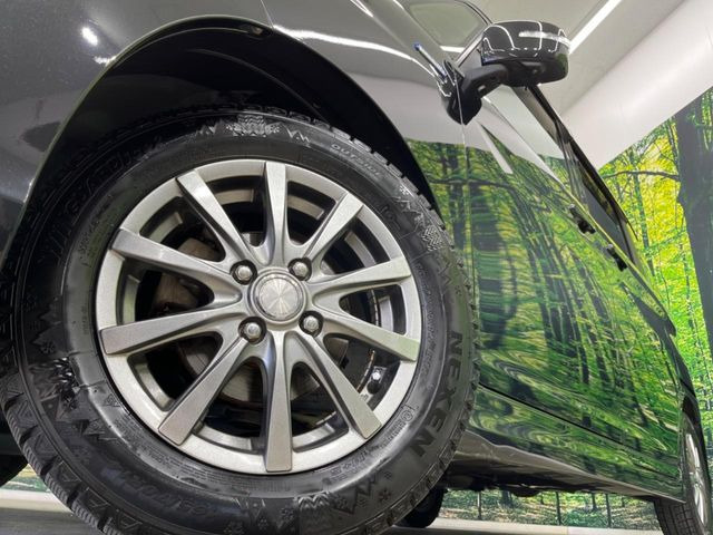 �y14�C���`�A���~�z�C�[���z�O�ςɃ}�b�`�����A���~�z�C�[���𑕒����Ă���܂��B�e��A���~�z�C�[����A�X�^�b�h���X�^�C�����戵�����Ă���܂��B���񂲑��k����������