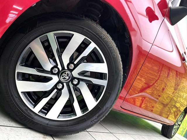 �y�����C���`�A���~�z�C�[���z�O�ςɃ}�b�`���������A���~�z�C�[���𑕒����Ă���܂��B�e��ЊO�A���~�z�C�[����A�X�^�b�h���X�^�C�����戵�����Ă���܂��B���񂲑��k����������