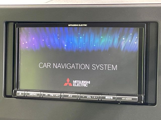 �y���[�J�[�����i�r�z�C���e���A�ɗn�����ރX�^�C���b�V���ȁu��p�݌v�v���[�J�[�i�r�𑕔��􎋔F���⑀�쐫�ȂǊ�{���\�ɂ��D��A���㎿�ȃJ�[���C�t�����y���݂��������܂��B