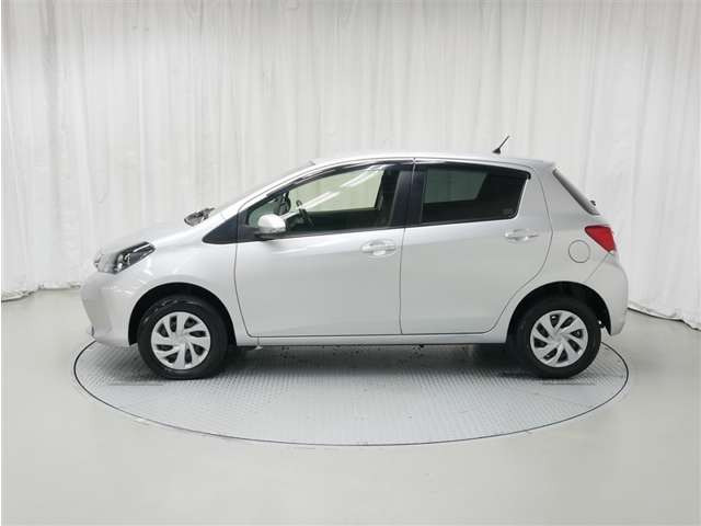 ヴィッツ1.3 F 4WD