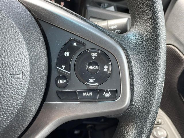 �y�z���_�Z���V���O�z���s���ɑO���̎ԗ�����F�����A�Փ˂������Ȏ��͌x��ƃu���[�L�ŏՓˉ���Ɣ�Q�y�����A�V�X�g�B�����S�Ƀh���C�u�����y���݂��������܂��B