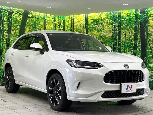 高透明度のガラス皮膜で撥水はもちろん、上質なツヤ・光沢を実現。紫外線や酸性雨から大切な愛車を保護し、色あせ・劣化を防止。「弾スプラッシュコート」、「弾プリミッサコート」からお選びいただけます。