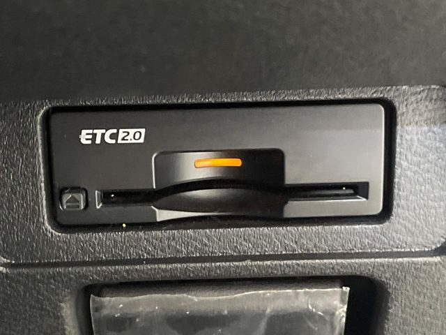 【ETC】高速道路の料金所をストレスなく通過!話題のスポットやサービスエリアに多い「スマートIC」利用時は必須のアイテムです。当店でセットアップを実施、ご納車当日からすぐにご利用いただけます!