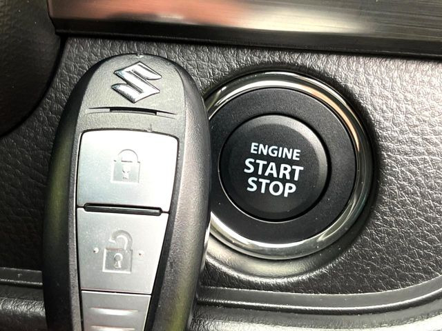 �y�L�[���X�X�^�[�g�V�X�e���z�J�o����|�P�b�g�ɓ��ꂽ�܂܂ł��h�A�̎{���E�������\�ȃX�}�[�g�L�[�𑕔��B�G���W���̃I���E�I�t�����J�M�����o���K�v����������Ƃ��Ă��֗��ł���