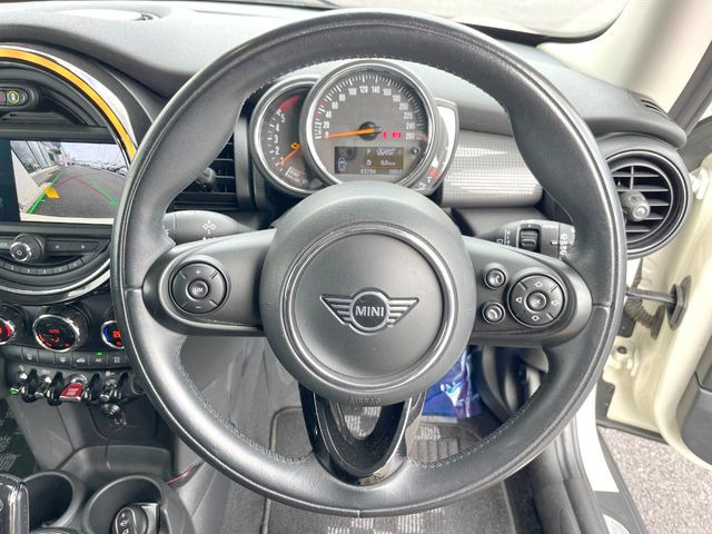 ���n���h�����̃X�������Ȃ��A���ꂢ�ȏ�Ԃ��ێ����Ă���܂��B�e�X�C�b�`���̓�����m�F�ς݂ł��B