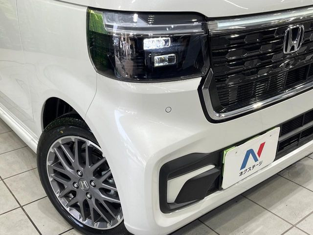 �yLED�w�b�h���C�g�z���V����ԑ��s�����ǍD�Ȏ��E���m�ۂ����S���ĉ^�]�ł��鍂�P�xLED�w�b�h���C�g�𑕔�!�_�����x�������A����d�͂��}�����Ă��܂��B