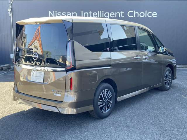 セレナ1.4 e-4ORCE ハイウェイスターV 4WD