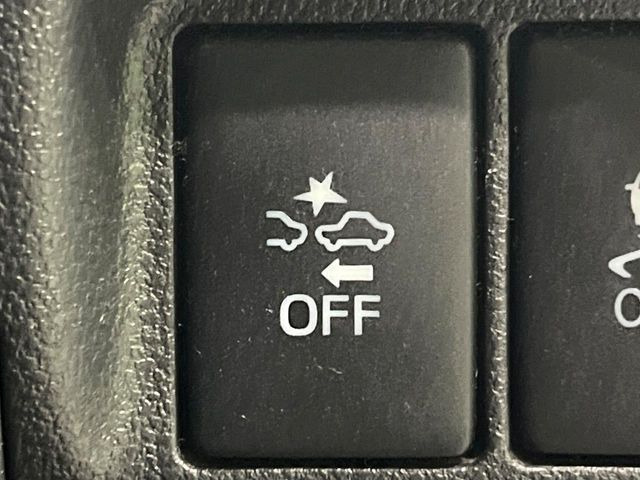 �y�X�}�[�g�A�V�X�g�z���s���ɑO���̎ԗ�����F�����A�Փ˂������Ȏ��͌x��ƃu���[�L�ŏՓˉ���Ɣ�Q�y�����A�V�X�g�B�����S�Ƀh���C�u�����y���݂��������܂��B