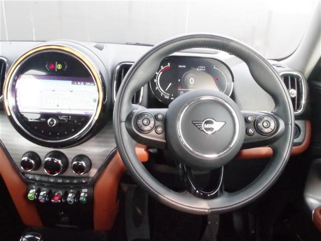 ミニクロスオーバークーパー SD オール4 4WD