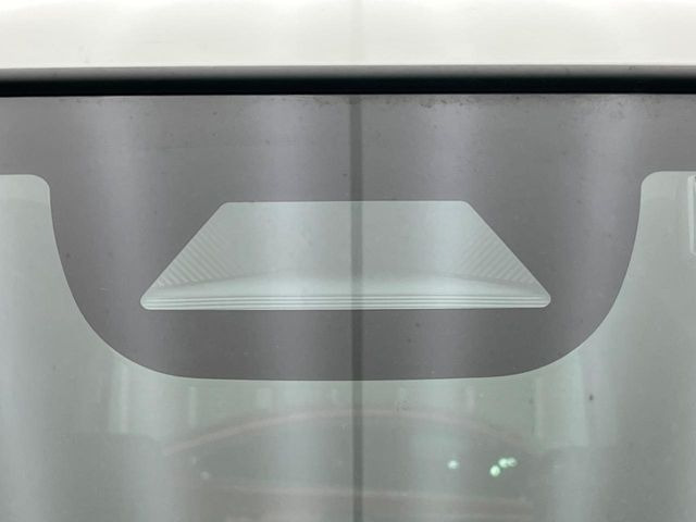 �y�z���_�Z���V���O�z���s���ɑO���̎ԗ�����F�����A�Փ˂������Ȏ��͌x��ƃu���[�L�ŏՓˉ���Ɣ�Q�y�����A�V�X�g�B�����S�Ƀh���C�u�����y���݂��������܂��B