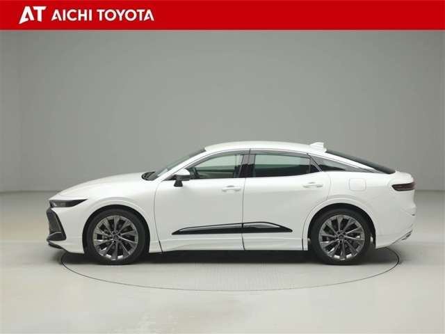 クラウンクロスオーバー2.5 G アドバンスト レザー パッケージ E-Four 4WD