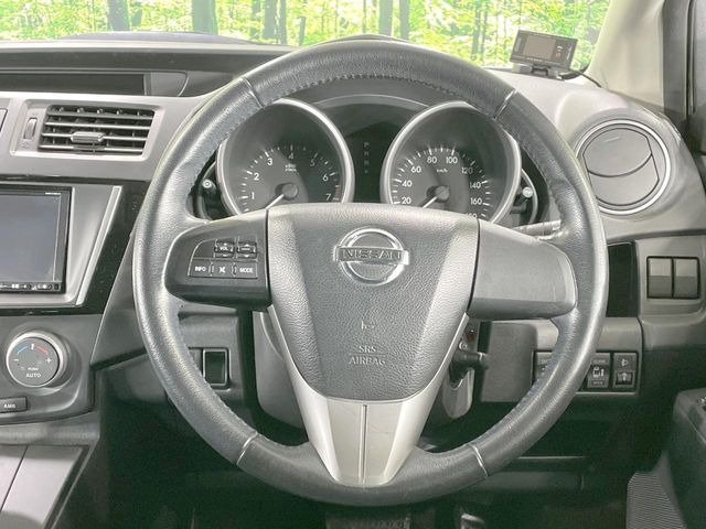 �y�����v�����X�e�A�����O�z�㎿�Ȋv���g�p���邱�ƂŁA��ɂ����������݂ƂĂ��^�]���₷���n���h���ł���