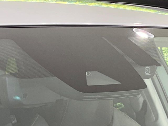 �y�g���^�Z�[�t�e�B�Z���X�z���s���ɑO���̎ԗ�����F�����A�Փ˂������Ȏ��͌x��ƃu���[�L�ŏՓˉ���Ɣ�Q�y�����A�V�X�g�B�����S�Ƀh���C�u�����y���݂��������܂��B