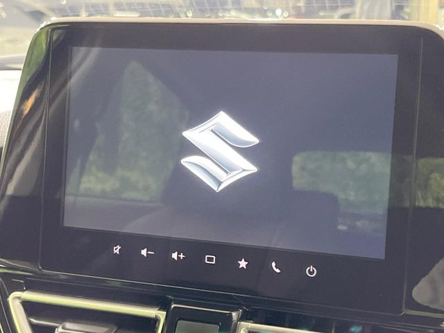 【大画面ナビ】人気の大型9インチナビを装備。存在感のある大画面はインパクト大!ナビ利用時のマップ表示は見やすく、テレビやDVDは臨場感がアップ!いつものドライブがグッと楽しくなります♪