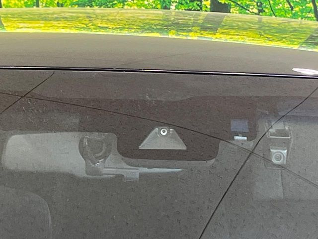 �y�v���N���b�V���Z�[�t�e�B�z�O���̎ԗ��������m���A�Փ˂������Ȏ��͌x��Œ��ӂ𑣂��A�u���[�L�𓥂ޗ͂��T�|�[�g�B�u���[�L�𓥂߂Ȃ������ꍇ�͏Փ˔�Q�y���u���[�L���쓮�A�Փˉ�����T�|�[�g���܂��B