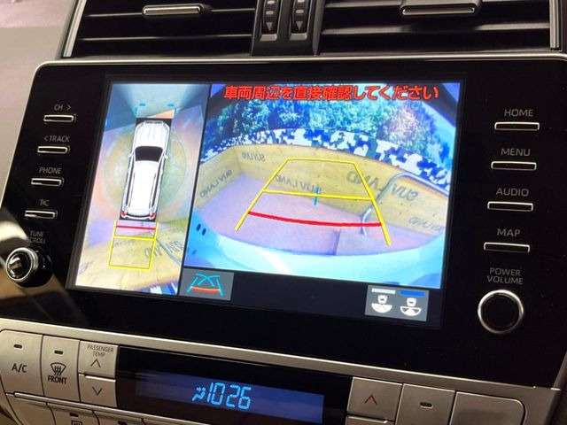 �y�p�m���~�b�N�r���[���j�^�[�z��p�̃J�����ɂ��A�ォ�猩���낵���悤�Ȏ��_��360�x�N���}�̎��͂��m�F���邱�Ƃ��ł��܂������p�������m�F���₷���A�����ꏊ�ł̐؂�Ԃ��⒓�Ԃ��X���[�Y�ɍs���܂��B