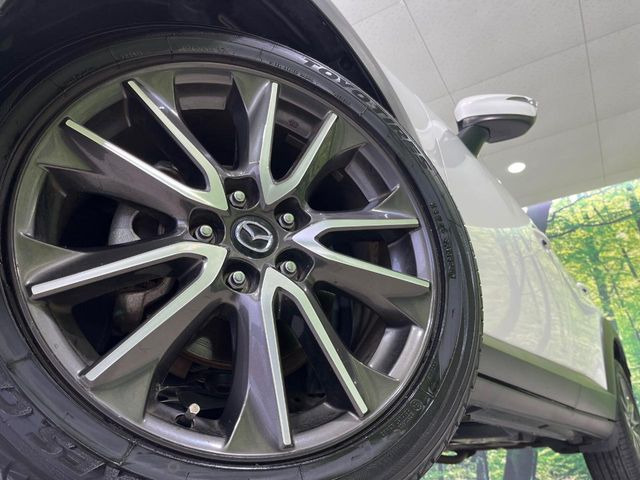 �y����18�C���`�A���~�z�C�[���z�O�ςɃ}�b�`���������A���~�z�C�[���𑕒����Ă���܂��B�e��ЊO�A���~�z�C�[����A�X�^�b�h���X�^�C�����戵�����Ă���܂��B���񂲑��k����������