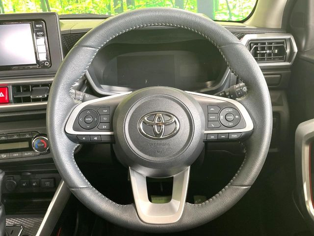 �y�����v�����X�e�A�����O�z�㎿�Ȋv���g�p���邱�ƂŁA��ɂ����������݂ƂĂ��^�]���₷���n���h���ł���