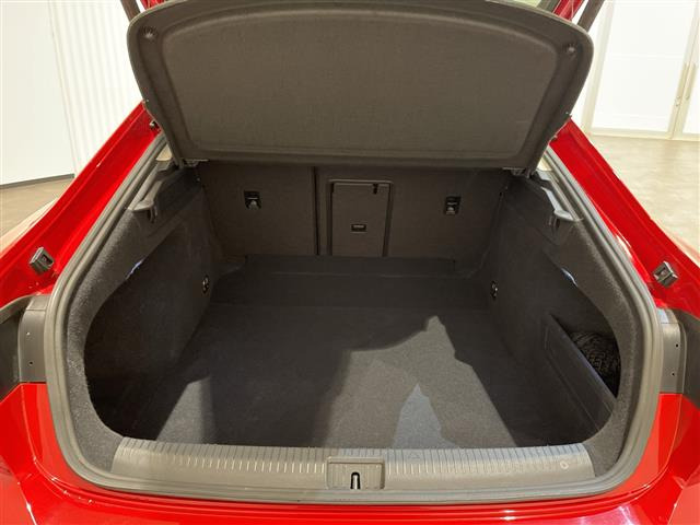 アルテオンTSI 4モーション エレガンス 4WD