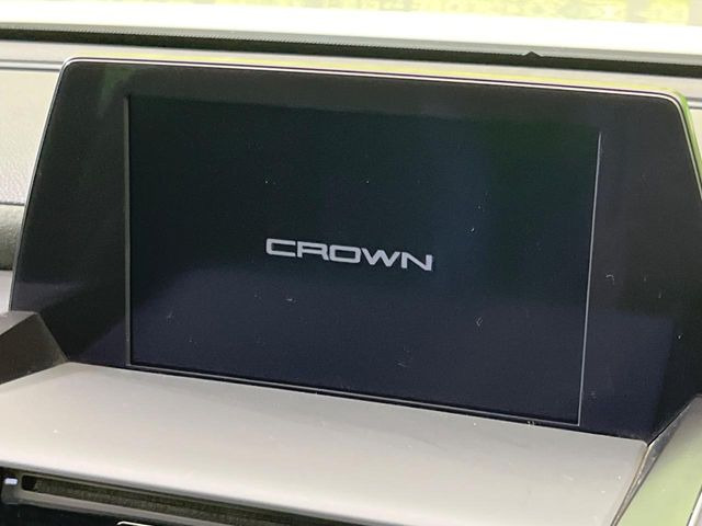 【メーカー純正ナビ】インテリアに溶け込むスタイリッシュな「専用設計」メーカーナビを装備♪視認性や操作性など基本性能にも優れ、より上質なカーライフをお楽しみいただけます。