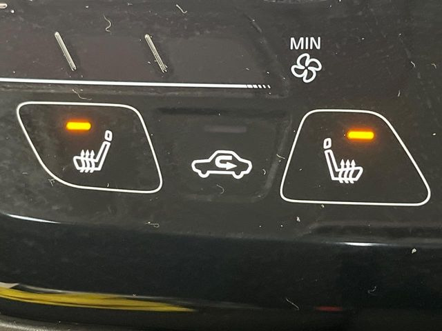 �y�V�[�g�q�[�^�[�z�������ɏd�󂷂�V�[�g�q�[�^�[!�G�A�R����葁�����܂��Ă����̂Ŋ�����̐l�����S�ł��ˁ�G�A�R���̉����͊������邩����A�Ƃ������ɂ����������߂ł��B