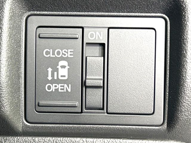 �y�p���[�X���C�h�h�A�z�X�}�[�g�L�[��^�]�Ȃ̃X�C�b�`�ŃX���C�h�h�A�̊J���\���d��������͂����ăh�A���J����K�v�������A���������q�l�ł��A�d���ו��������Ă��鎞�����N�ɊJ���߂ł��܂���