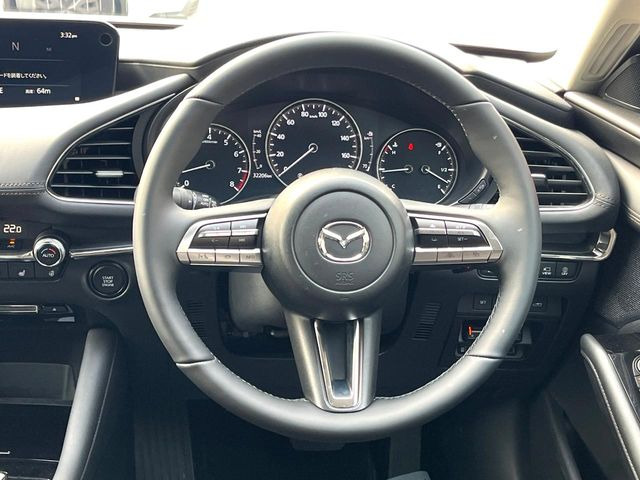 �y�����v�����X�e�A�����O�z�㎿�Ȋv���g�p���邱�ƂŁA��ɂ����������݂ƂĂ��^�]���₷���n���h���ł���