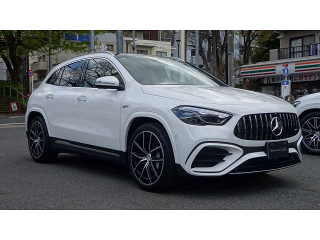 GLAクラスAMG GLA35 4マチック 4WD