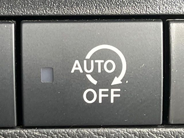 �y�A�C�h�����O�X�g�b�v�z�ԐM����a�؂Œ�Ԃ����ۂɃG���W�����~���A���ʂȔR���̏����}���܂��B�R��������ی�ɂȂ���@�\��G���W���̓u���[�L�𗣂��΍Ďn�����܂��B